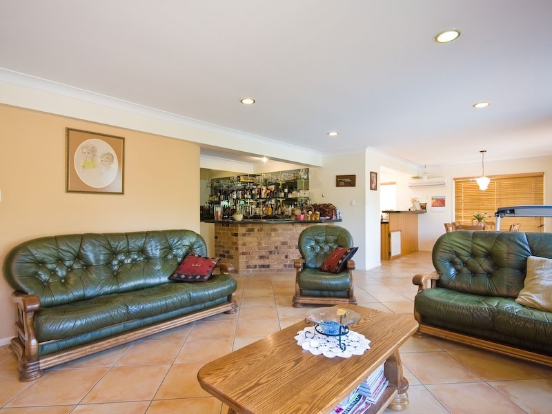 1 St Ives Court, Karana Downs QLD 4306