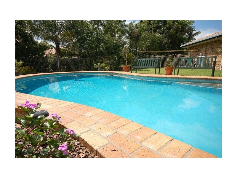 1 St Ives Court, Karana Downs QLD 4306