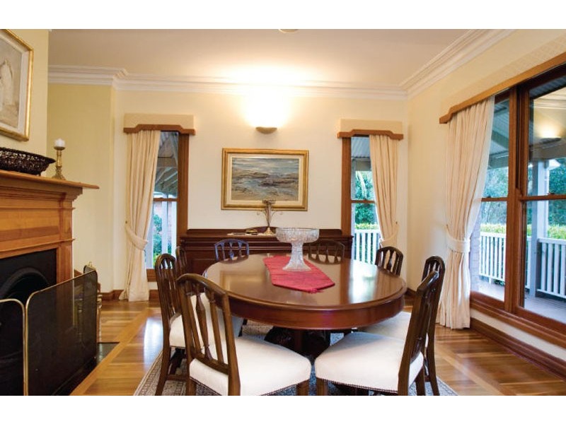 29 Leatherwood Place, Brookfield QLD 4069