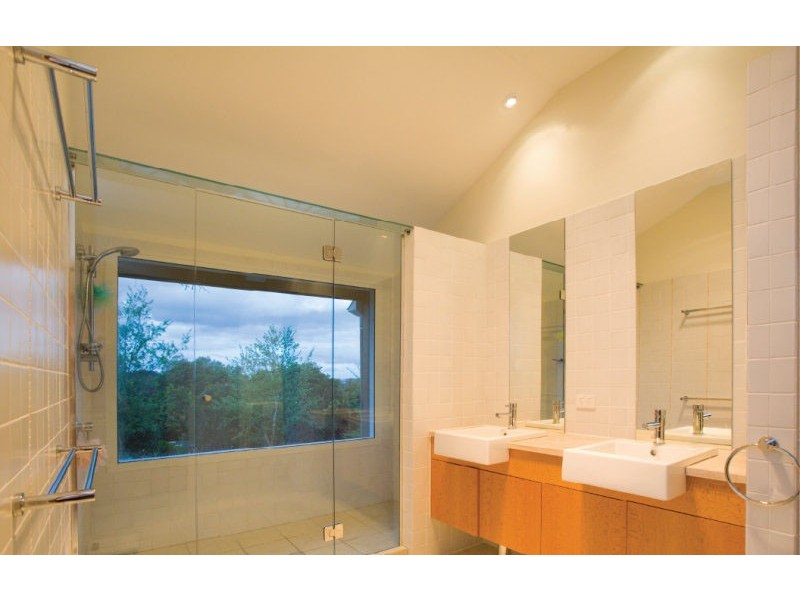29 Leatherwood Place, Brookfield QLD 4069