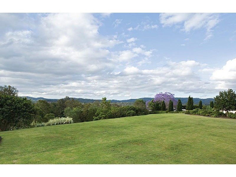 29 Leatherwood Place, Brookfield QLD 4069