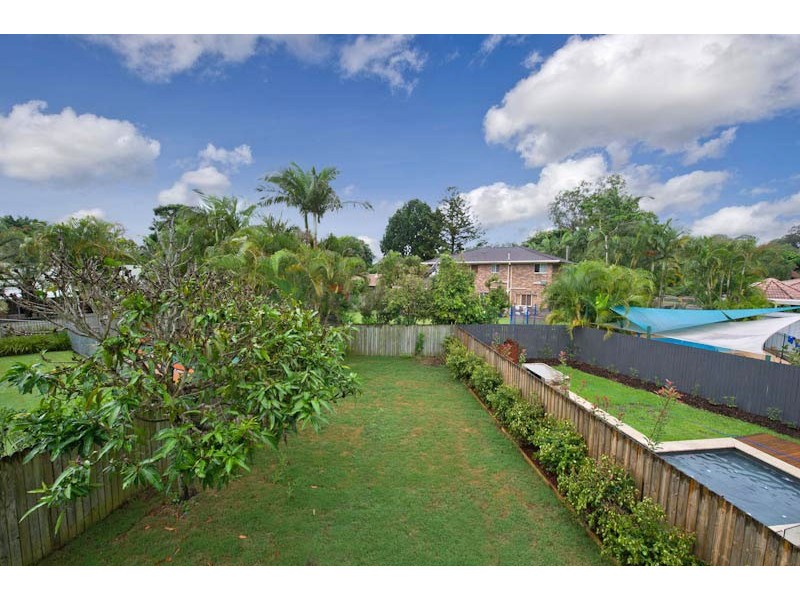 5 A River Park Place, Fig Tree Pocket QLD 4069