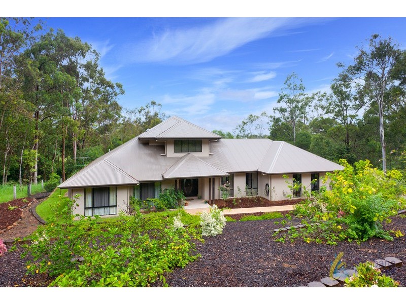9 Parkwood Place, Anstead QLD 4070