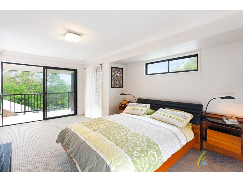9 Parkwood Place, Anstead QLD 4070