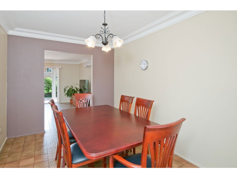 8 Durness Street, Kenmore QLD 4069