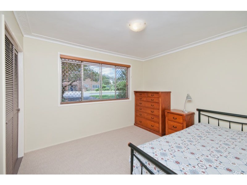 8 Durness Street, Kenmore QLD 4069