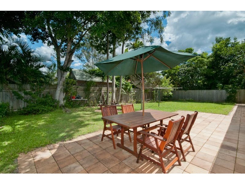 8 Durness Street, Kenmore QLD 4069