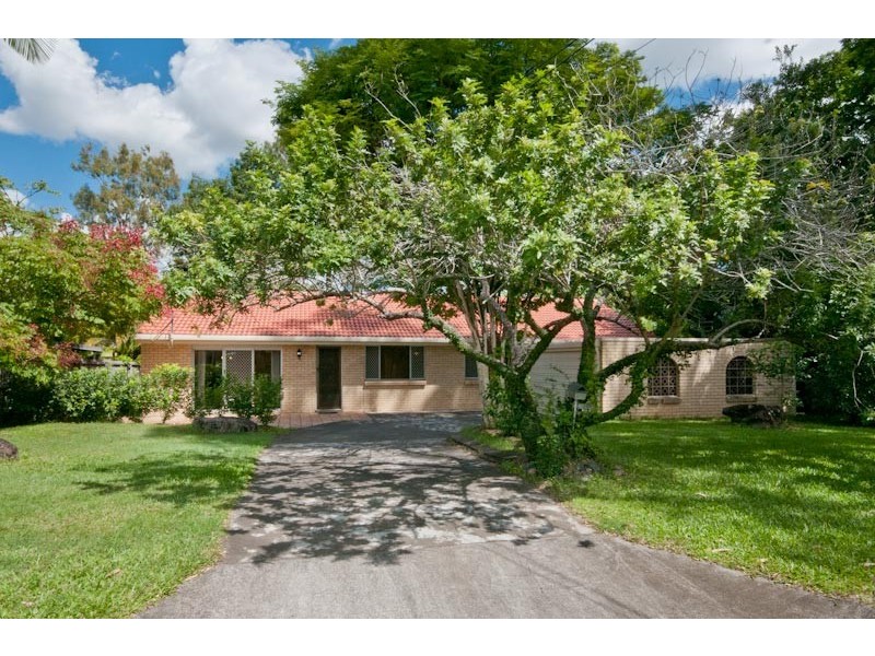 8 Durness Street, Kenmore QLD 4069