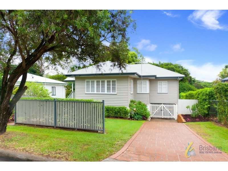 99 Englefield Rd, Oxley QLD 4075