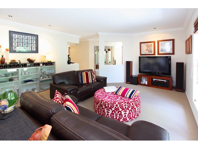 15 Fisher Place, Pullenvale QLD 4069