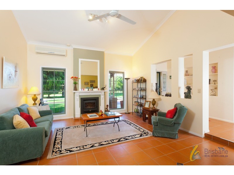 440 Mount Crosby Rd, Anstead QLD 4070