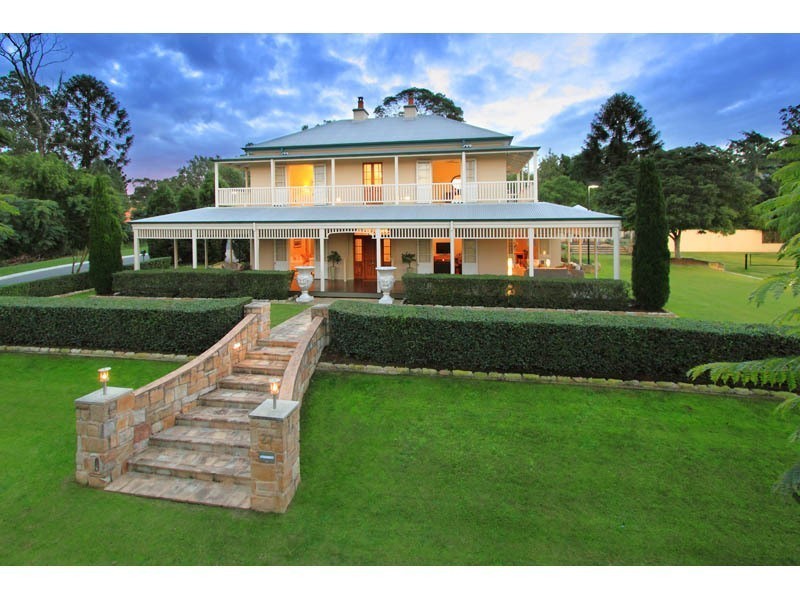 27 Mactier Street, Fig Tree Pocket QLD 4069