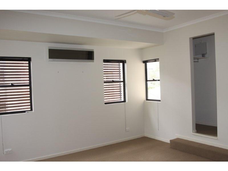 81 Clara Street, Corinda QLD 4075