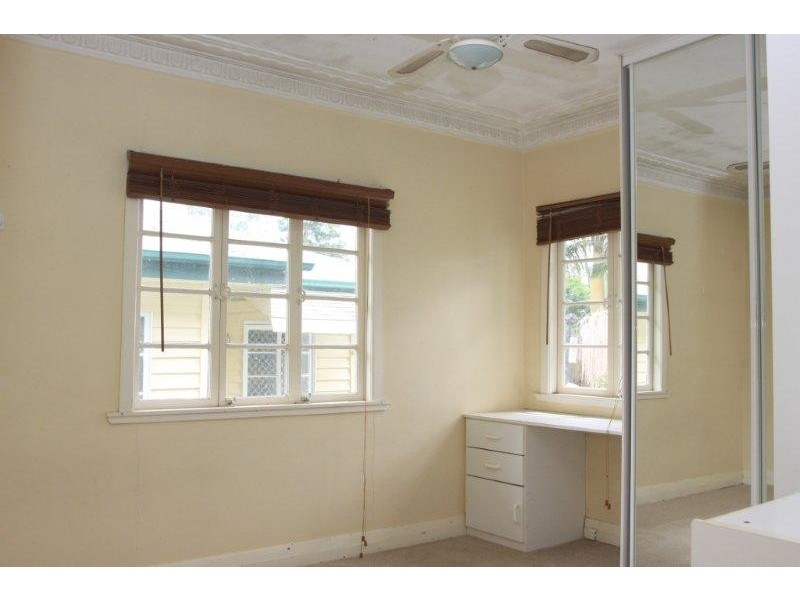 21 Witton Road, Indooroopilly QLD 4068