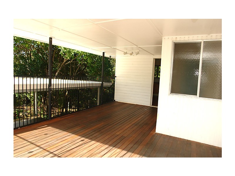 94 Boundary Rd, Indooroopilly QLD 4068