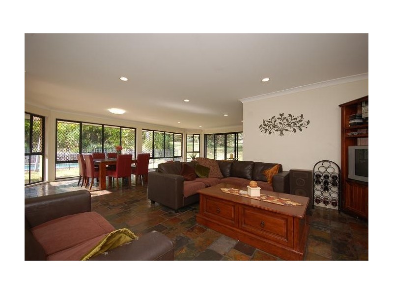 18 Darling Ct, Karalee QLD 4306