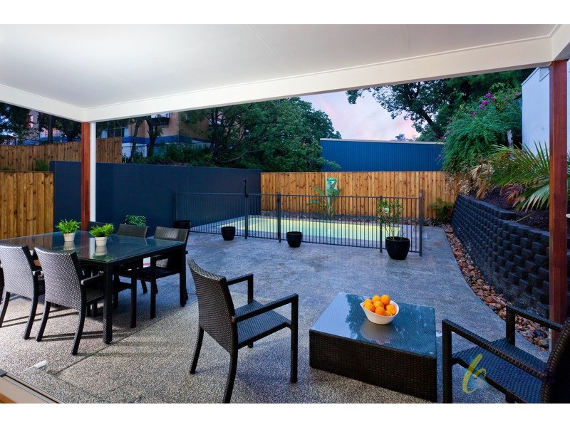 74 Crosby Road, Albion QLD 4010