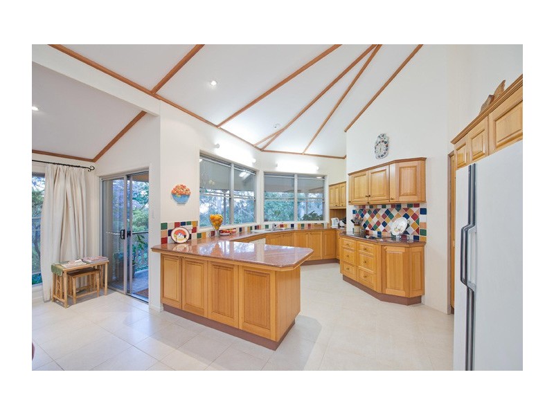 245 Huntingdale Street, Pullenvale QLD 4069