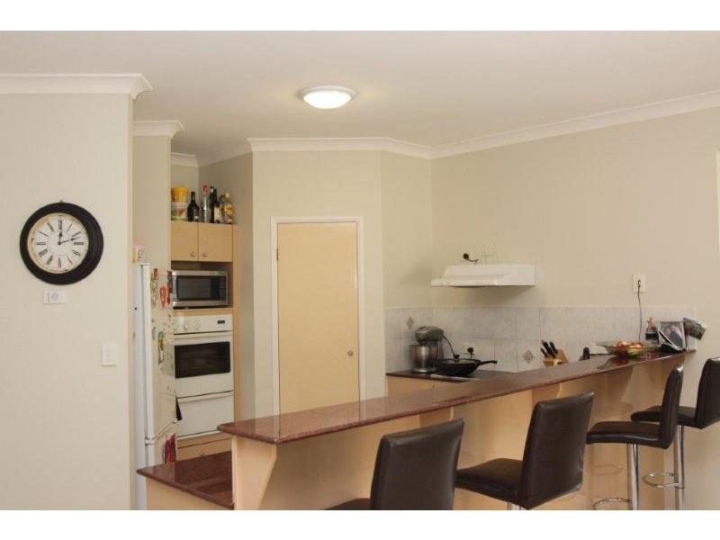 2 Evergreen Close, Kenmore QLD 4069
