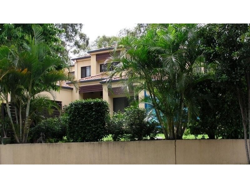 2 Evergreen Close, Kenmore QLD 4069