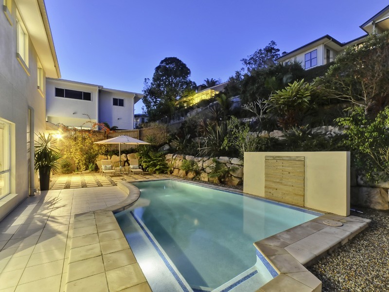 16 Robertson Place, Fig Tree Pocket QLD 4069