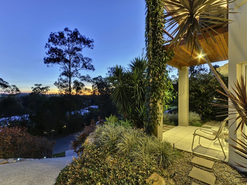 16 Robertson Place, Fig Tree Pocket QLD 4069