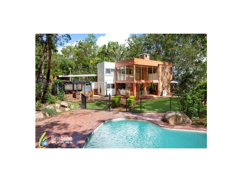 33 Vyner Street, Pinjarra Hills QLD 4069