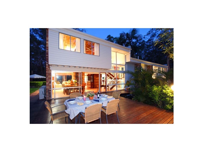 33 Vyner Street, Pinjarra Hills QLD 4069