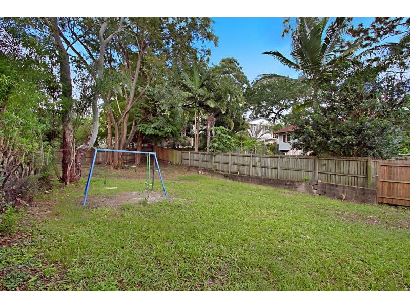 30 Princeton Street, Kenmore QLD 4069