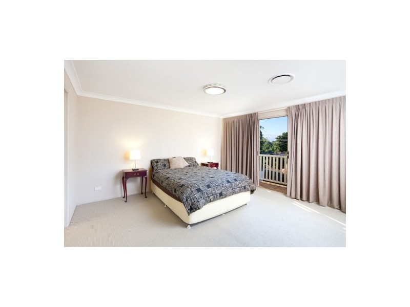 21 Currong Street, Kenmore QLD 4069