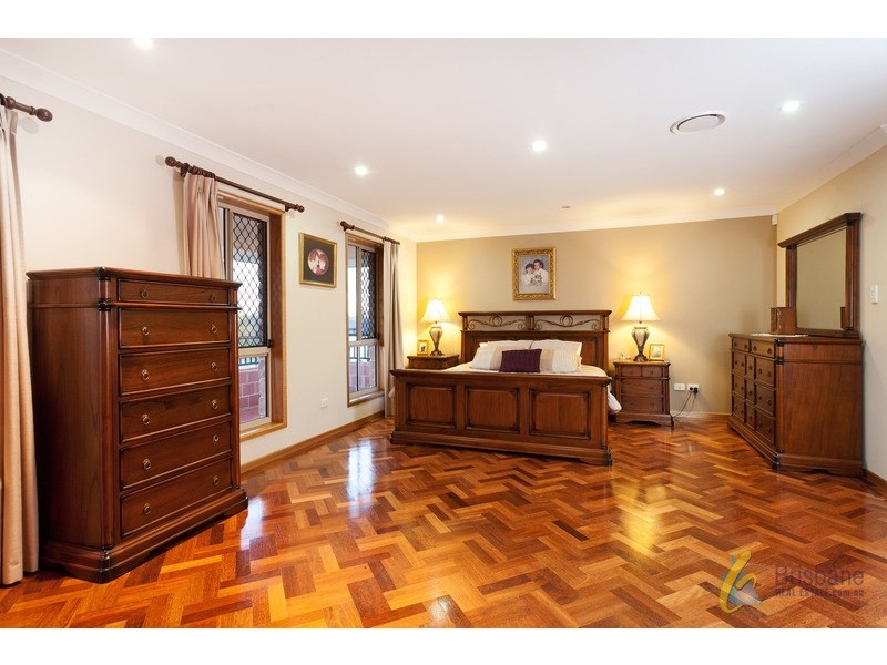 34 Gilberton Crescent, Forest Lake QLD 4078