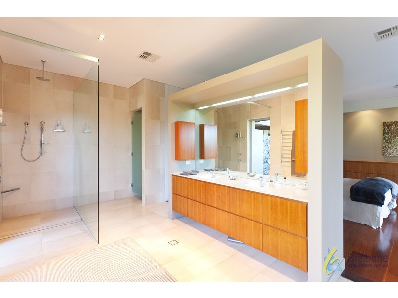 77 Herron Road, Pullenvale QLD 4069