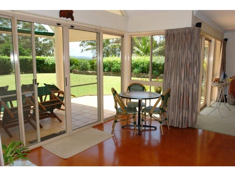 19 Aramara Road, Pullenvale QLD 4069