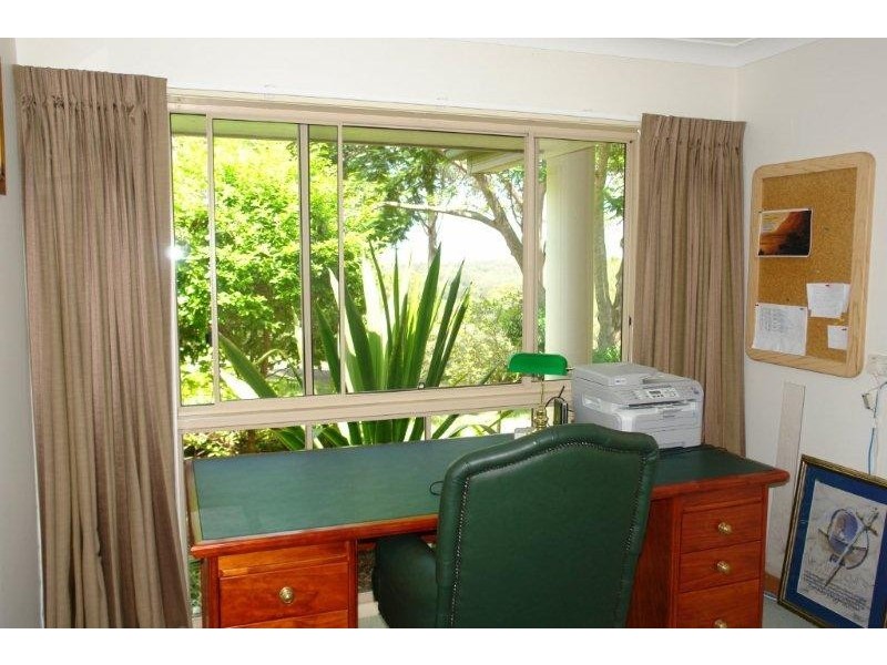 19 Aramara Road, Pullenvale QLD 4069