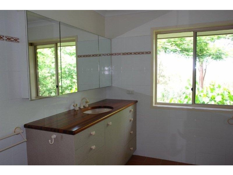 19 Aramara Road, Pullenvale QLD 4069