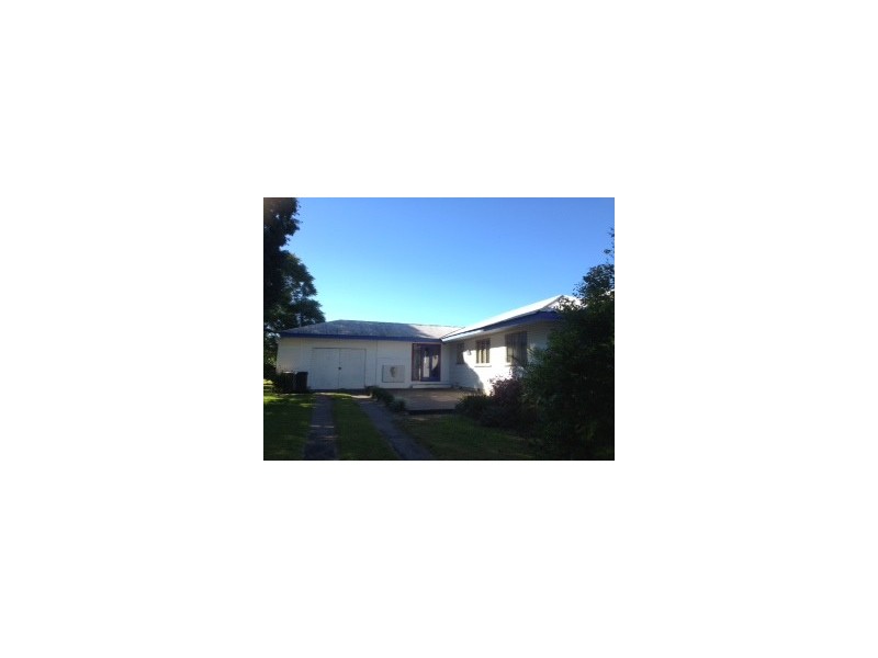 318 Hawkesbury Road, Anstead QLD 4070