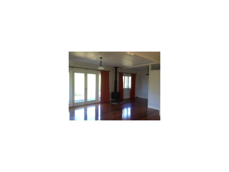 318 Hawkesbury Road, Anstead QLD 4070