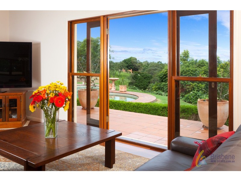 422 Grandview Road, Pullenvale QLD 4069