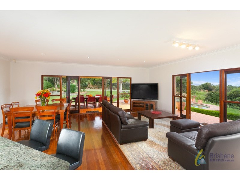 422 Grandview Road, Pullenvale QLD 4069