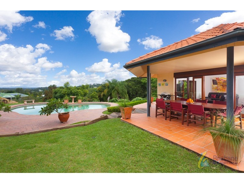 422 Grandview Road, Pullenvale QLD 4069