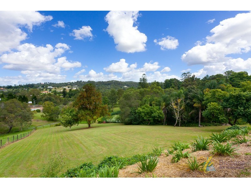 422 Grandview Road, Pullenvale QLD 4069