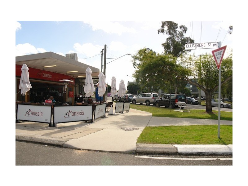 73 Ormadale Street, Yeronga QLD 4104