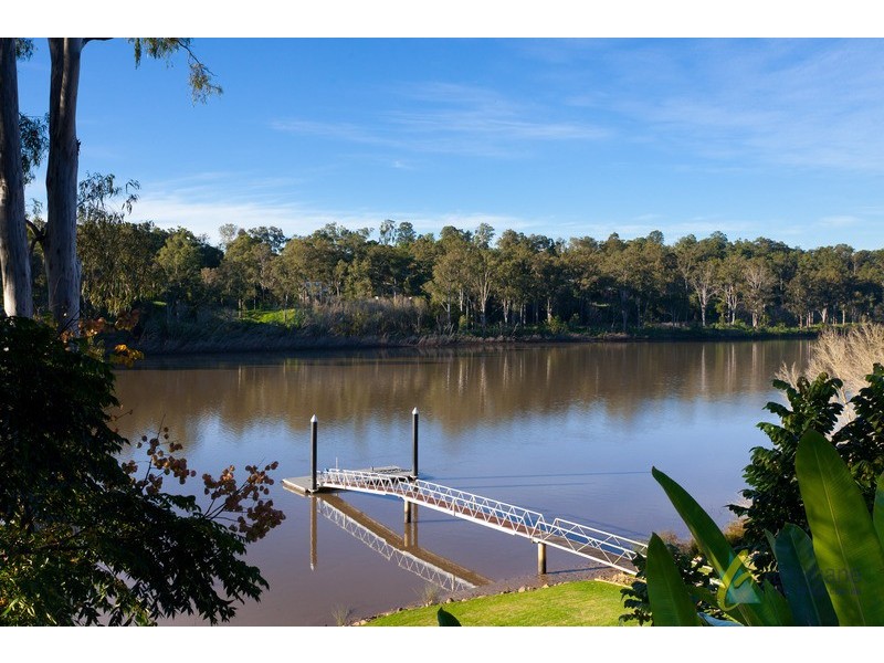 57 Mount Ommaney Dr, Jindalee QLD 4074