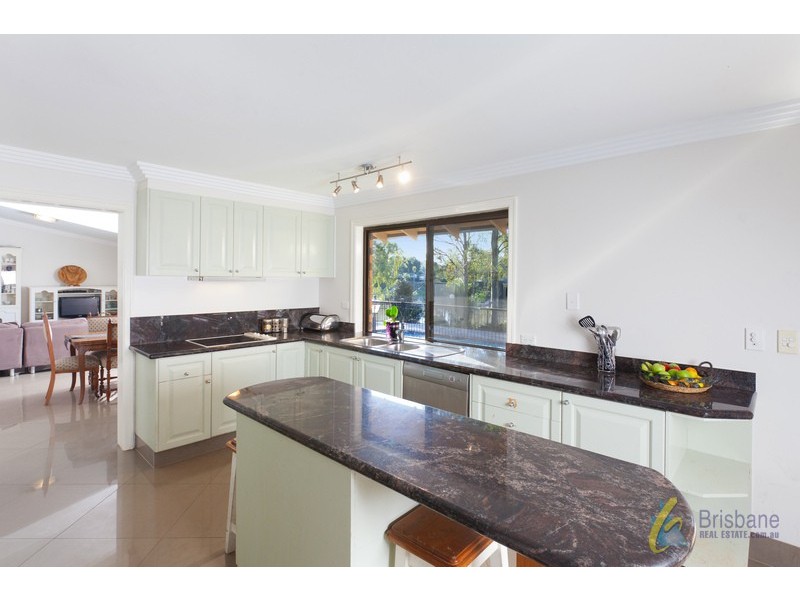 57 Mount Ommaney Dr, Jindalee QLD 4074