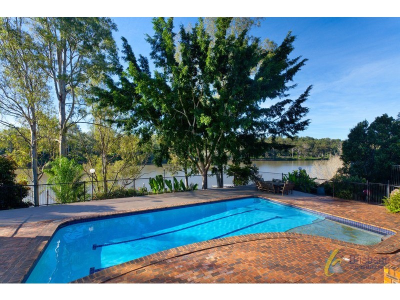 57 Mount Ommaney Dr, Jindalee QLD 4074