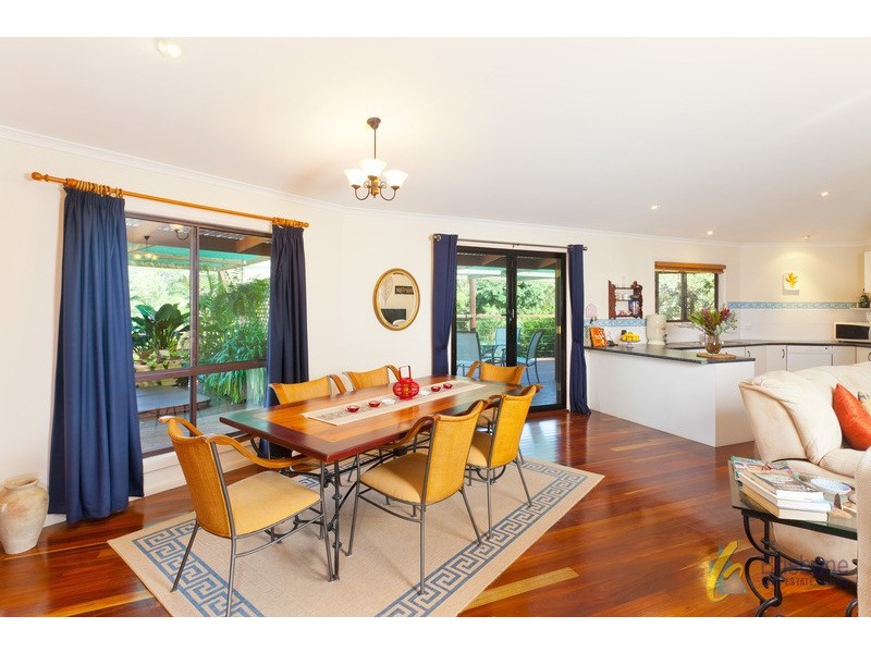 515A Upper Brookfield Rd, Upper Brookfield QLD 4069