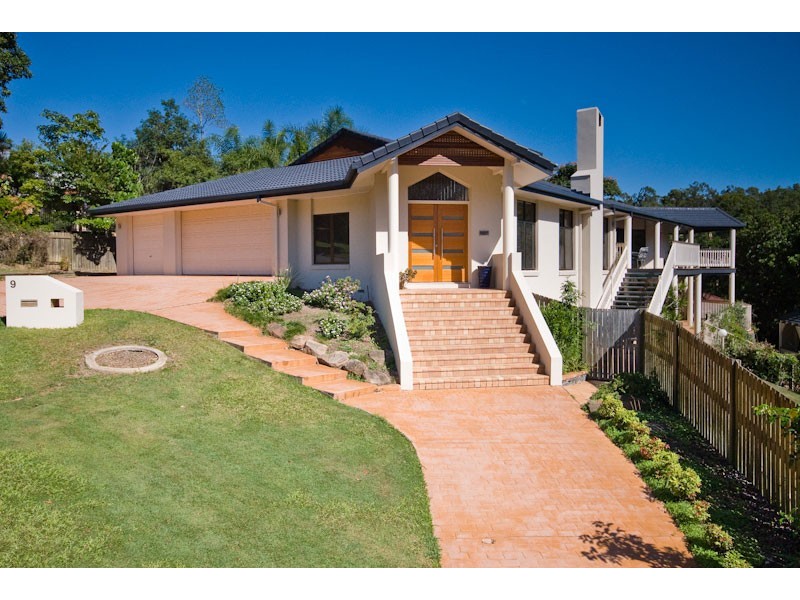 9 Clarkson Place, Kenmore Hills QLD 4069