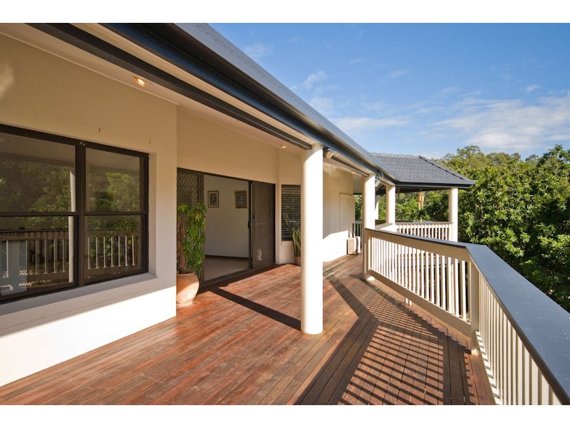 9 Clarkson Place, Kenmore Hills QLD 4069