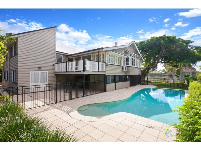 48 Kew Rd, Graceville QLD 4075