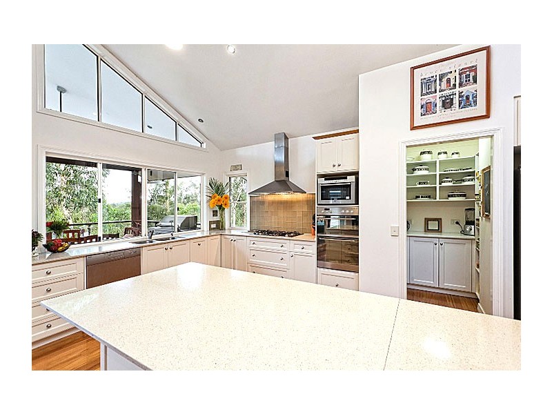 165 Highwood Road, The Gap QLD 4061